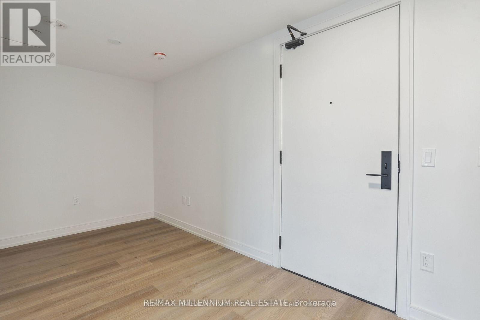 329 - 1 Jarvis Street, Hamilton, ON - Indoor Photo Showing Other Room