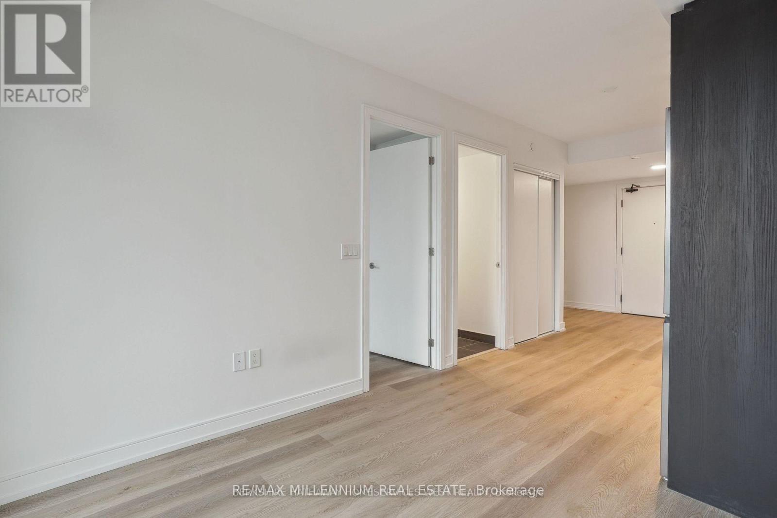 329 - 1 Jarvis Street, Hamilton, ON - Indoor Photo Showing Other Room