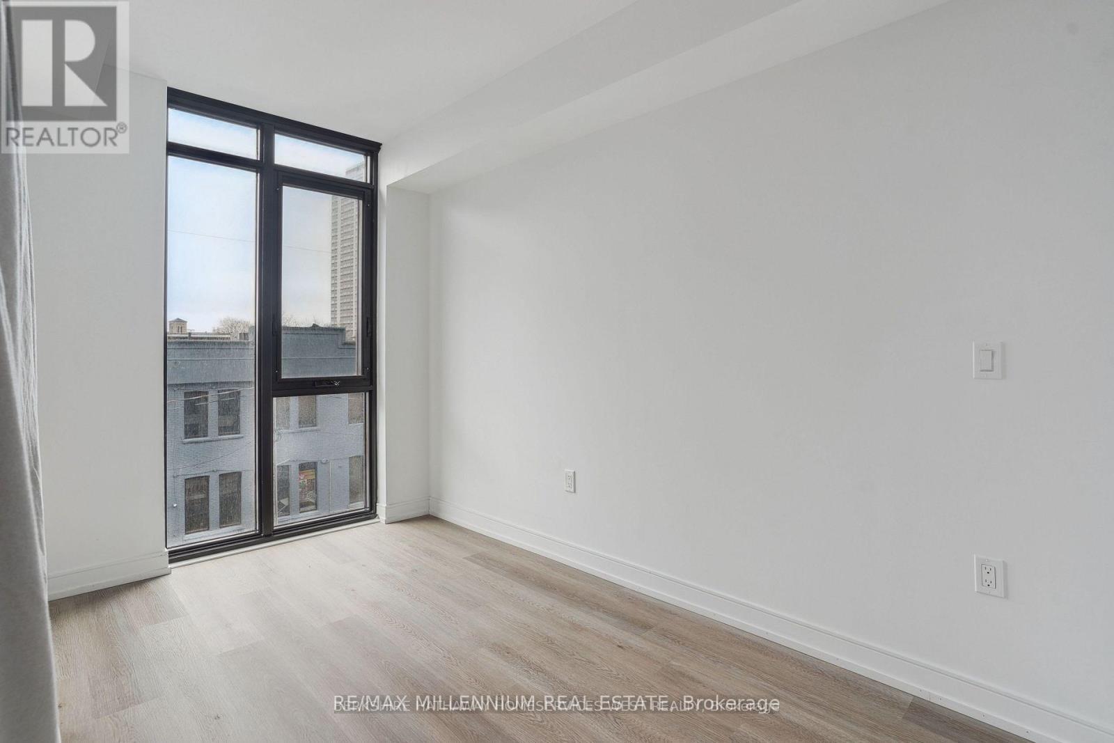 329 - 1 Jarvis Street, Hamilton, ON - Indoor Photo Showing Other Room