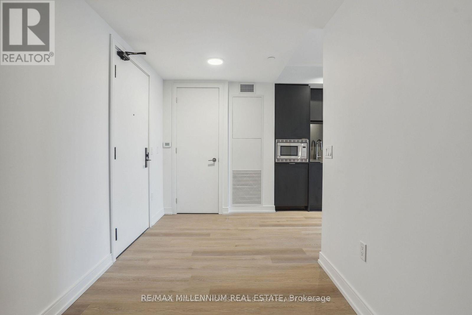 329 - 1 Jarvis Street, Hamilton, ON - Indoor Photo Showing Other Room