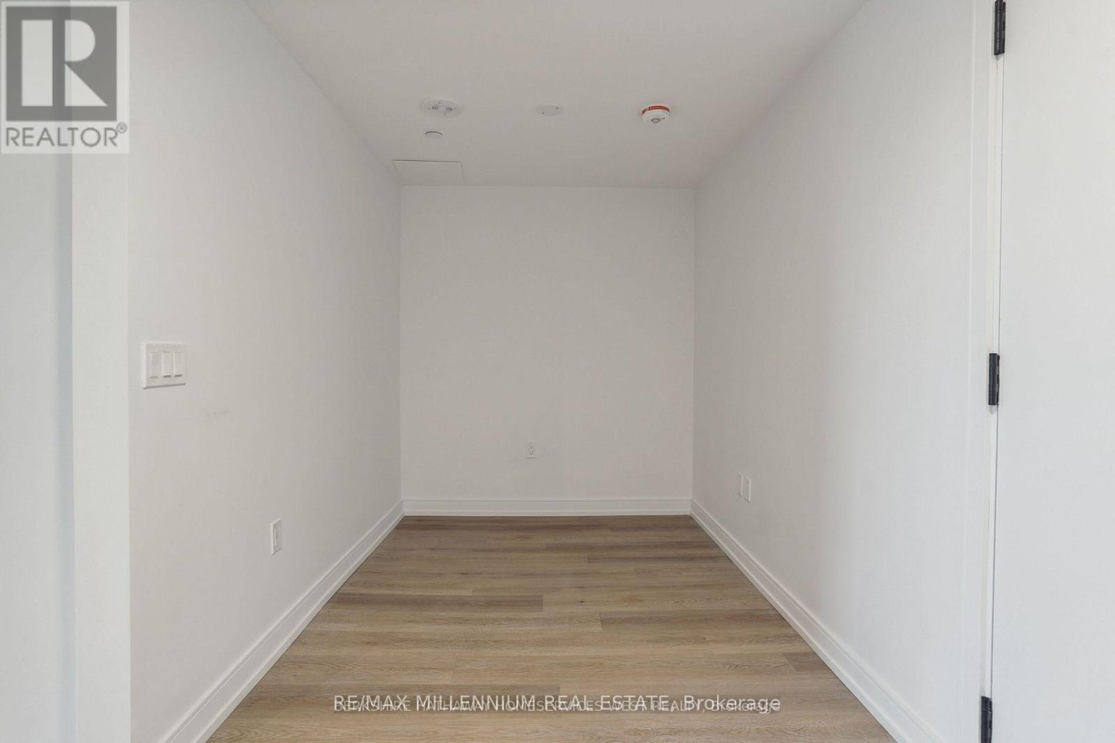 329 - 1 Jarvis Street, Hamilton, ON - Indoor Photo Showing Other Room