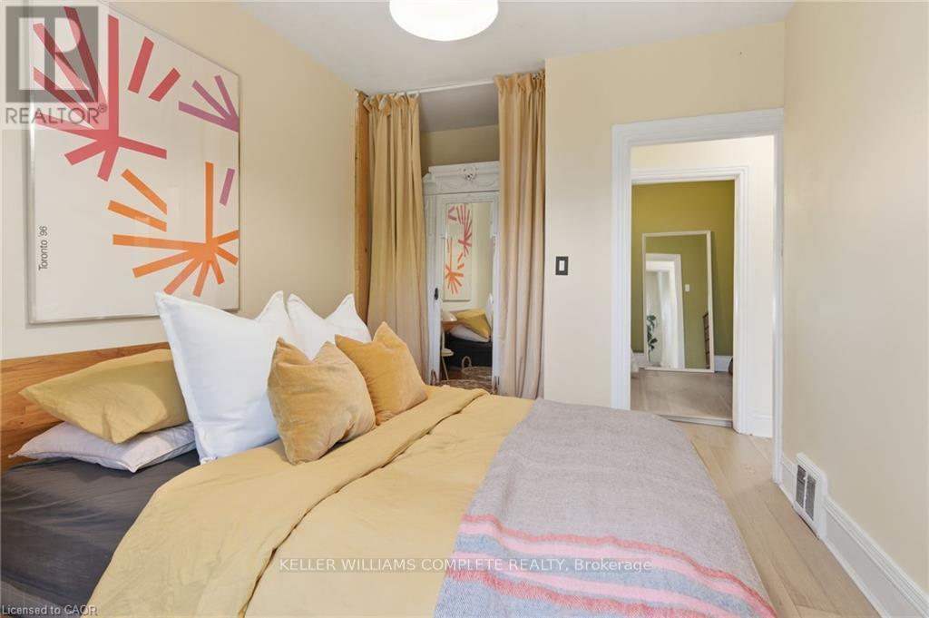 48 Liberty Street, Hamilton, ON - Indoor Photo Showing Bedroom