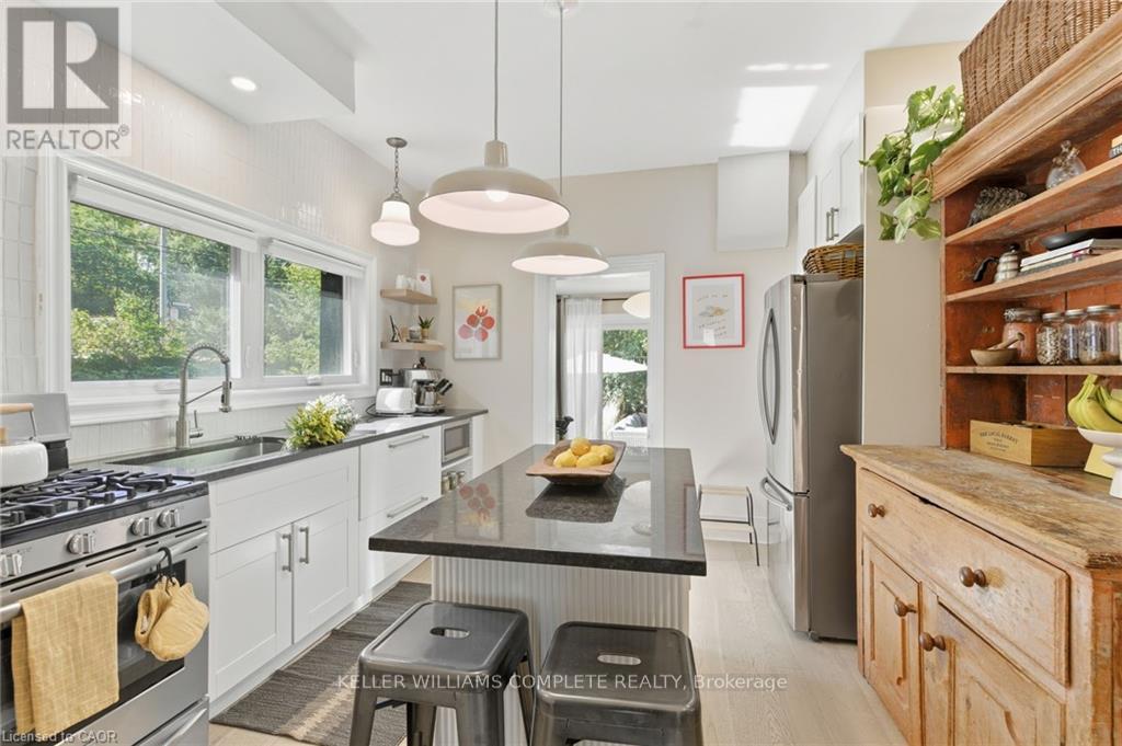 48 Liberty Street, Hamilton, ON - Indoor Photo Showing Kitchen With Upgraded Kitchen
