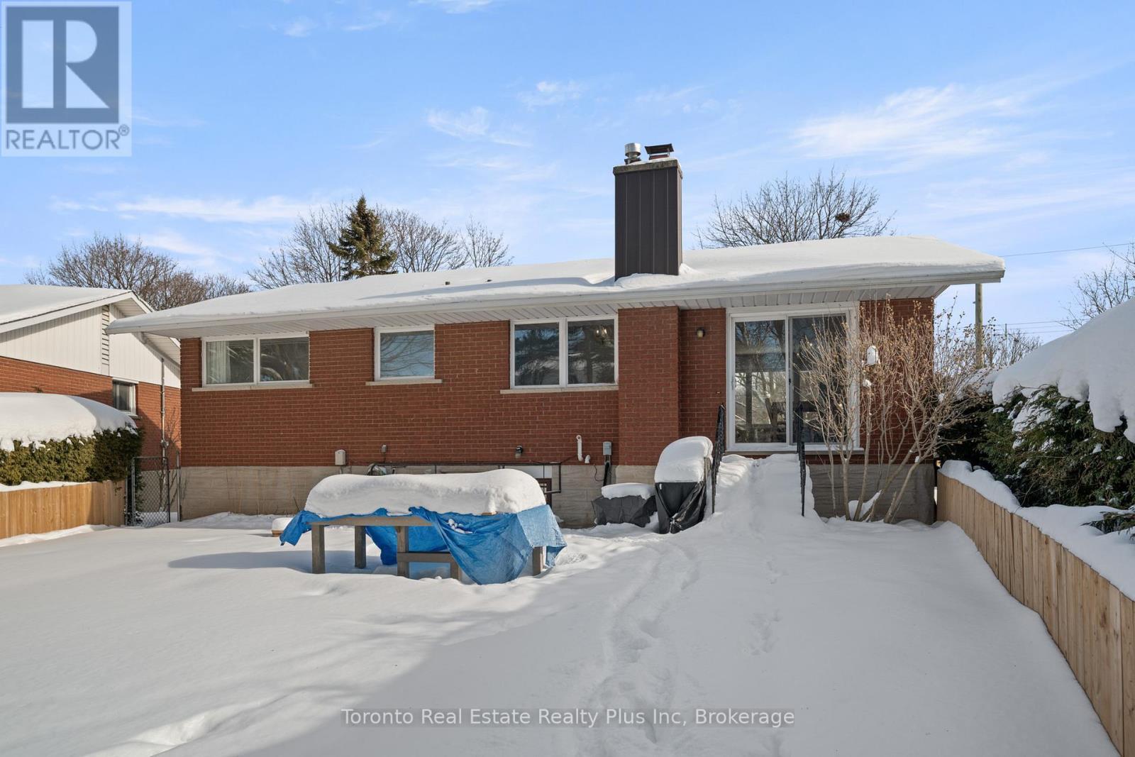 528 Greenbrook Drive, Kitchener, ON - Outdoor With Exterior