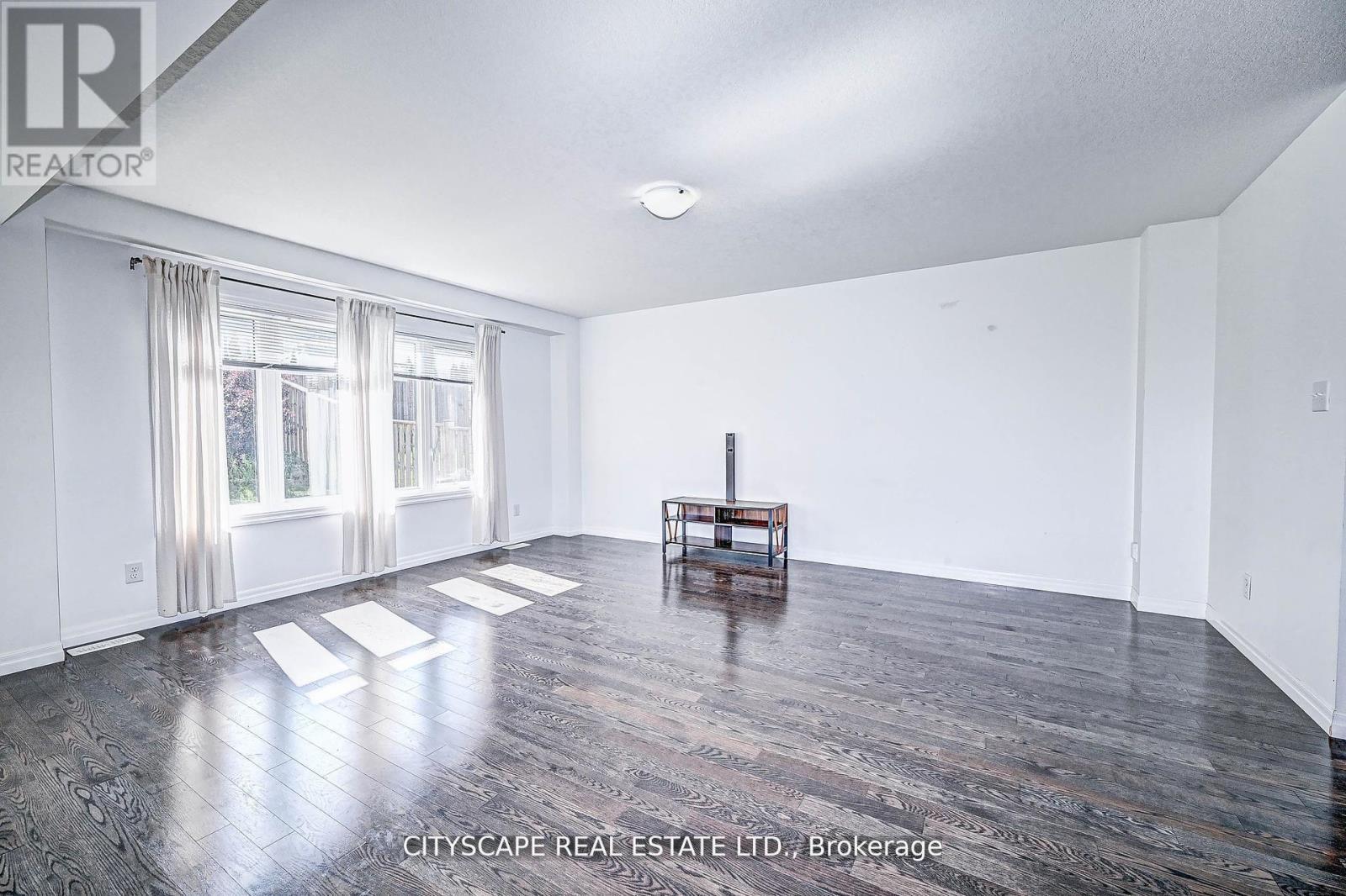 6 Castlebay Street, Kitchener, ON - Indoor Photo Showing Other Room