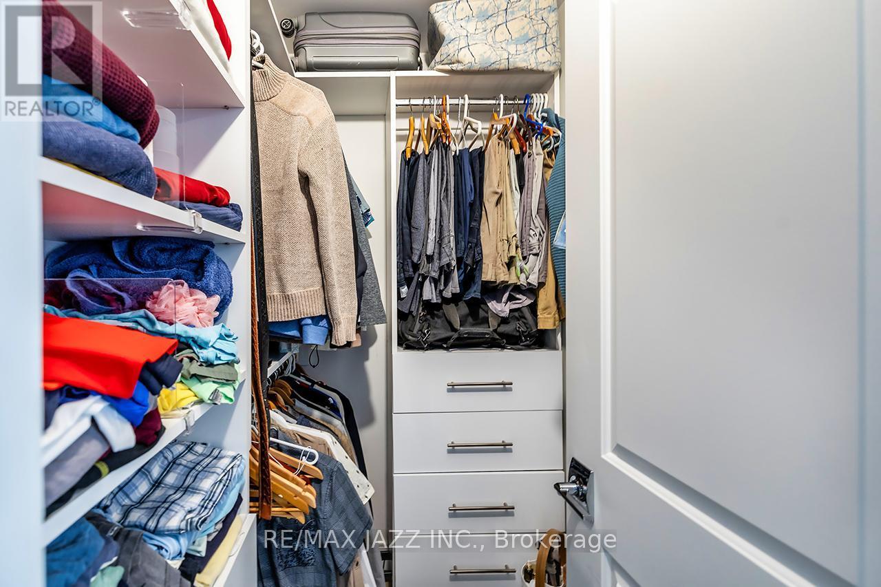 78 Shand Lane, Scugog (Port Perry), ON - Indoor With Storage