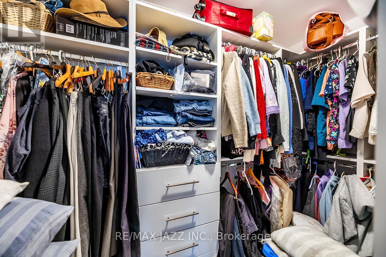 78 Shand Lane, Scugog (Port Perry), ON - Indoor With Storage