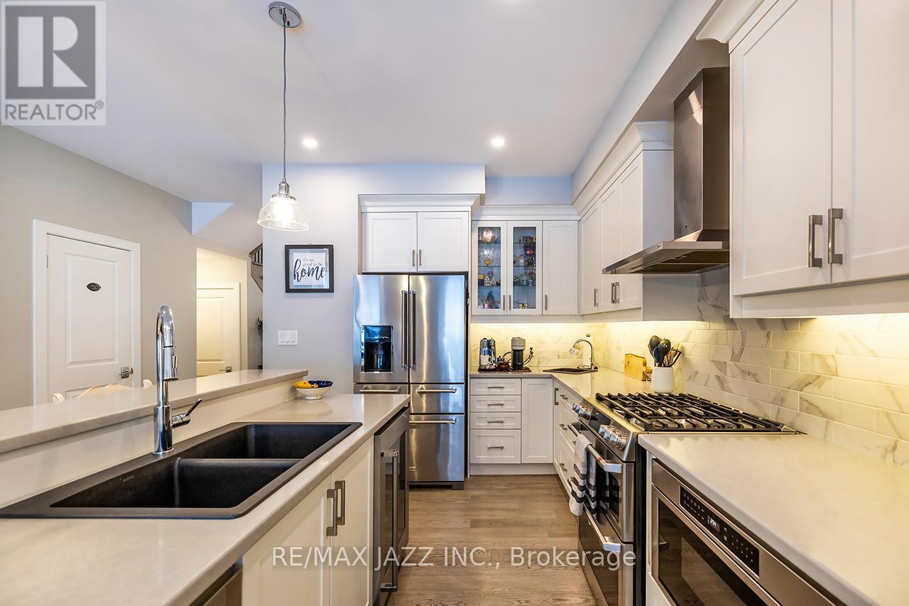 78 Shand Lane, Scugog (Port Perry), ON - Indoor Photo Showing Kitchen With Stainless Steel Kitchen With Double Sink With Upgraded Kitchen
