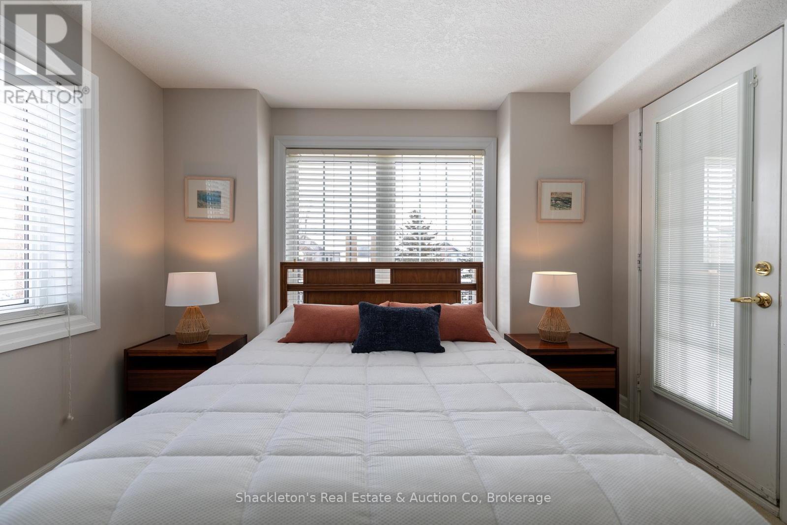 4 - 165 Chandos Drive, Kitchener, ON - Indoor Photo Showing Bedroom