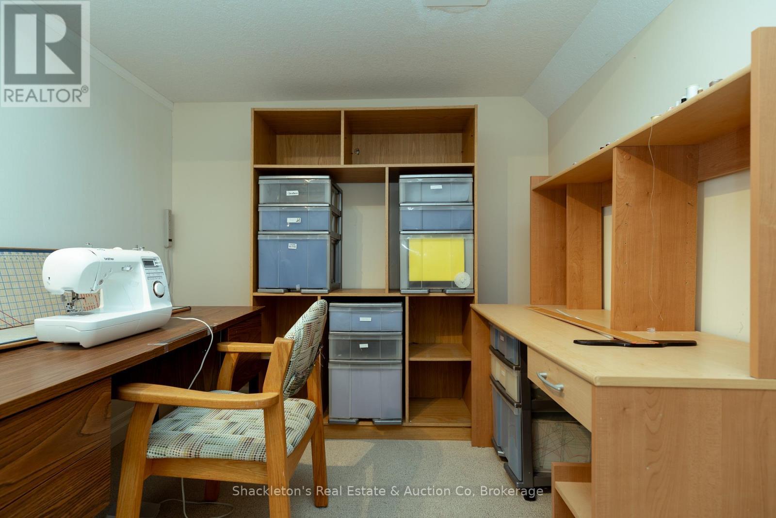 4 - 165 Chandos Drive, Kitchener, ON - Indoor