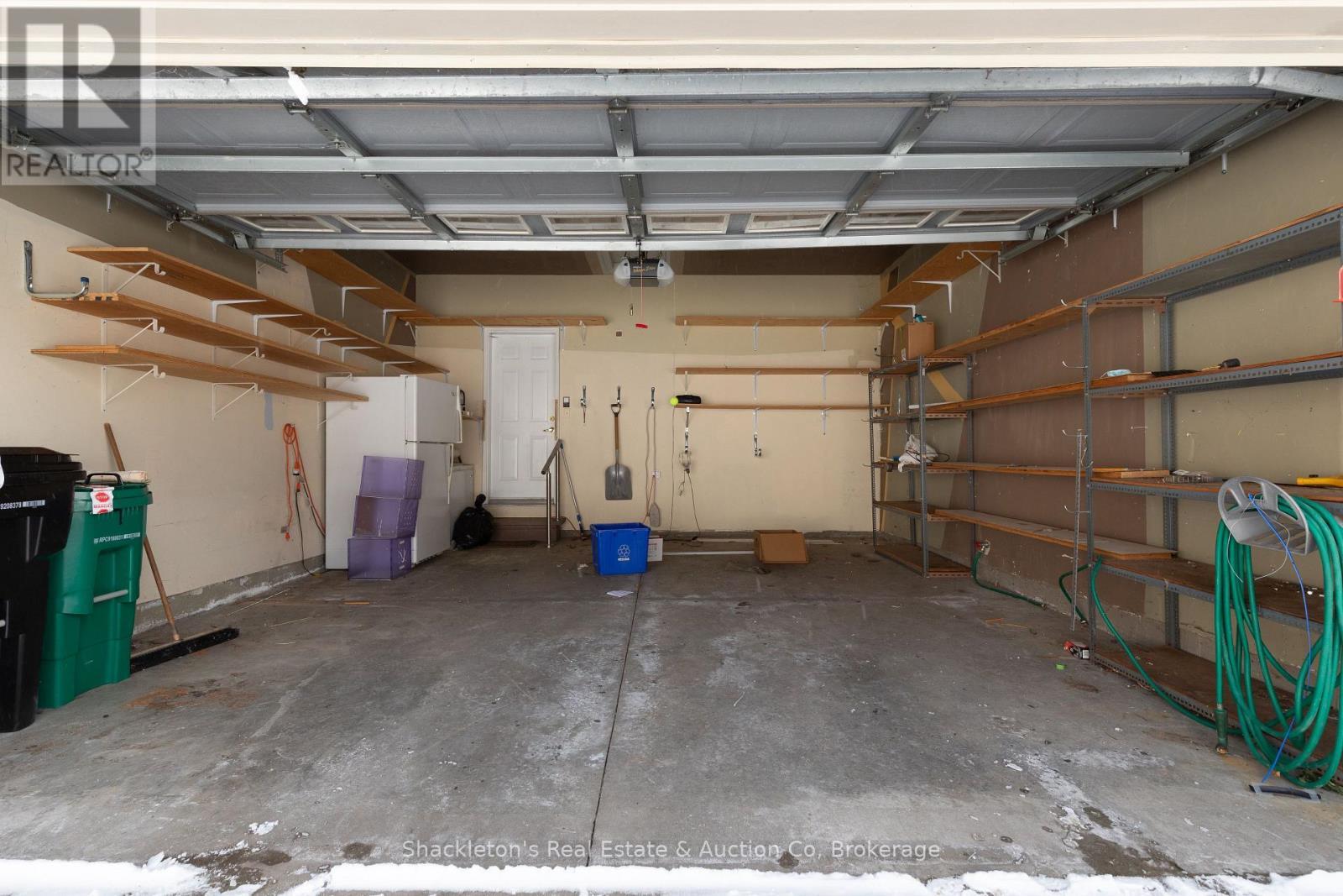 4 - 165 Chandos Drive, Kitchener, ON - Indoor Photo Showing Garage