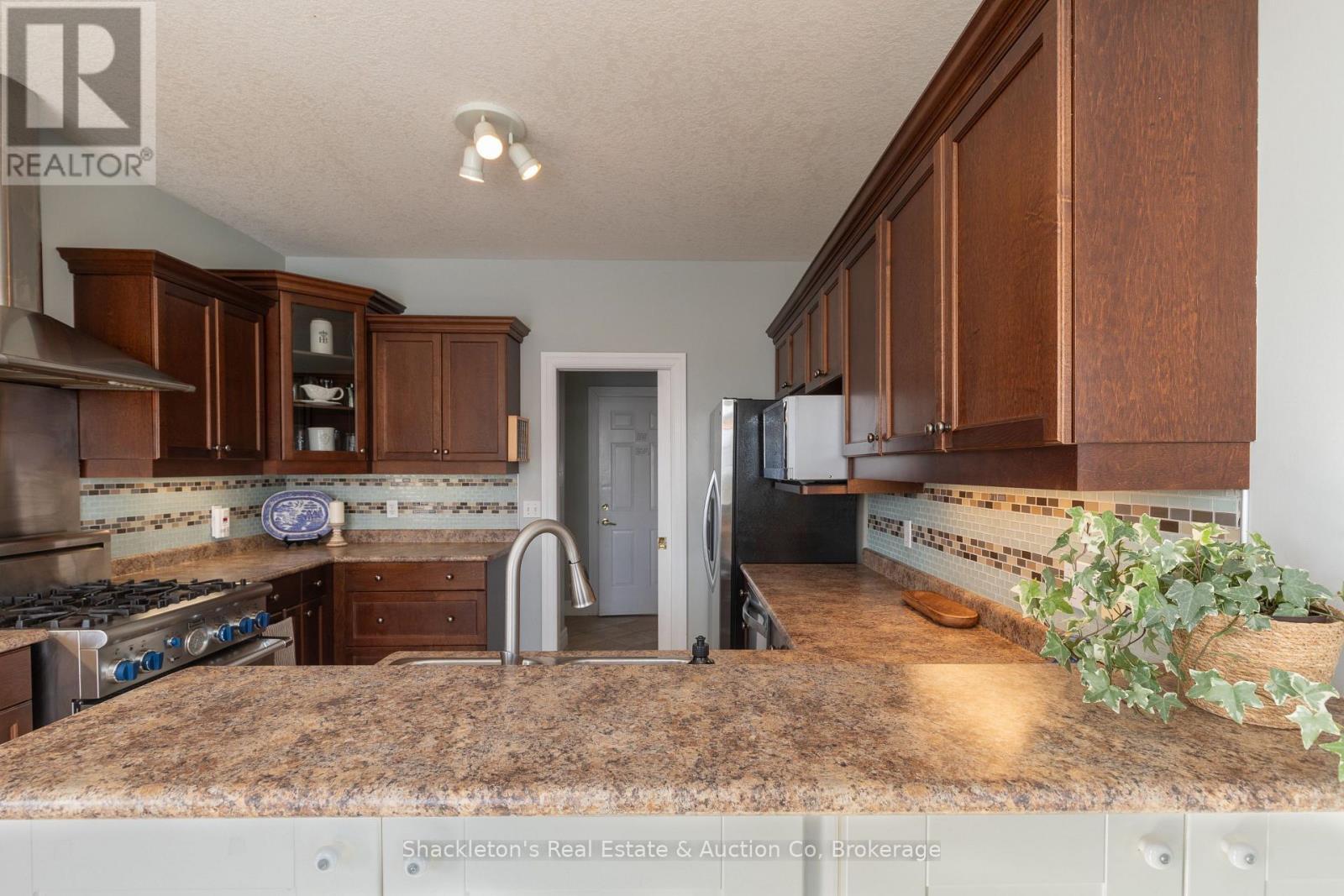 4 - 165 Chandos Drive, Kitchener, ON - Indoor Photo Showing Kitchen