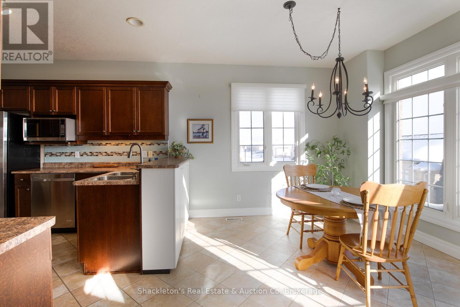 4 - 165 Chandos Drive, Kitchener, ON - Indoor