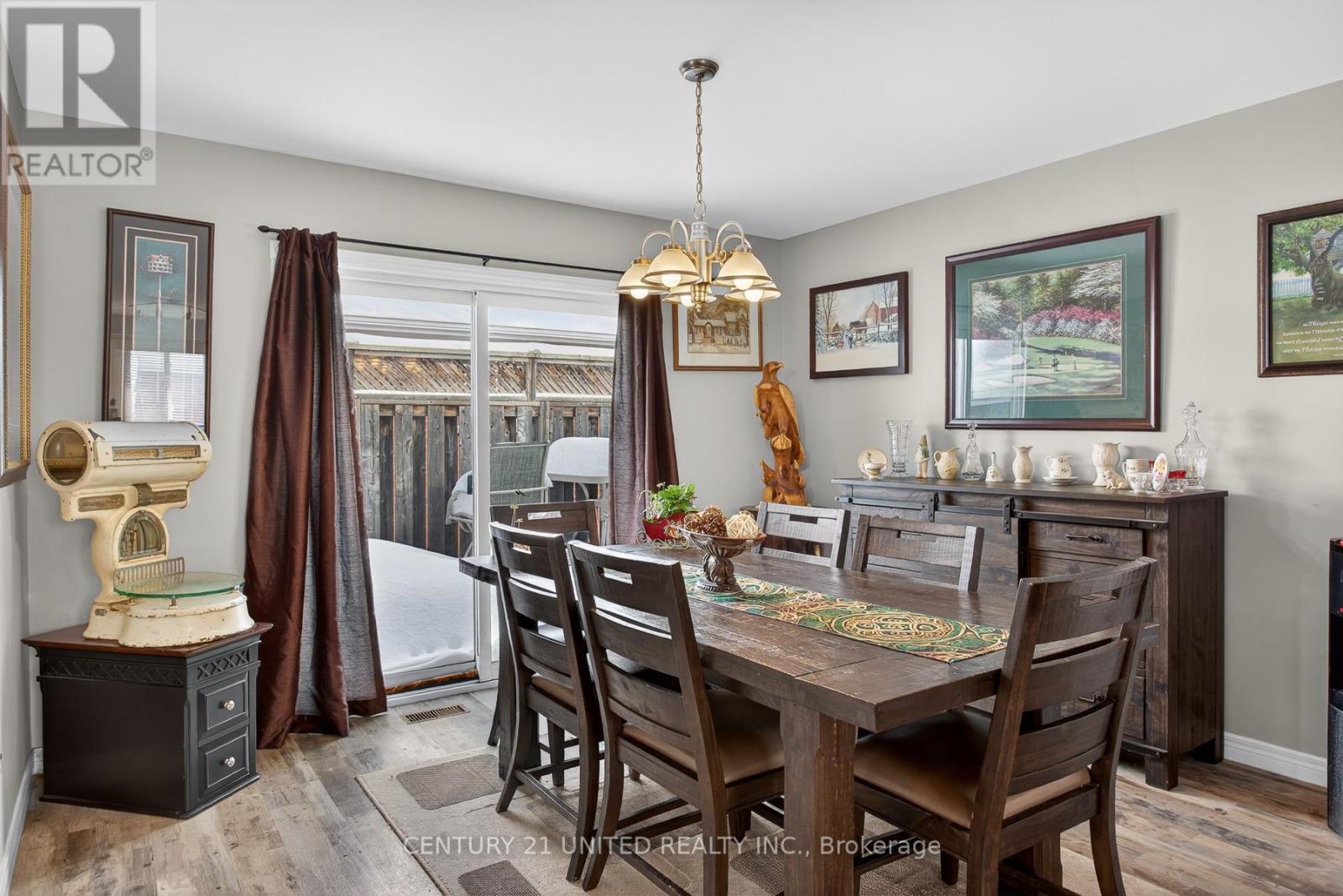 2635 Foxmeadow Road, Peterborough (Ashburnham Ward 4), ON - Indoor Photo Showing Dining Room