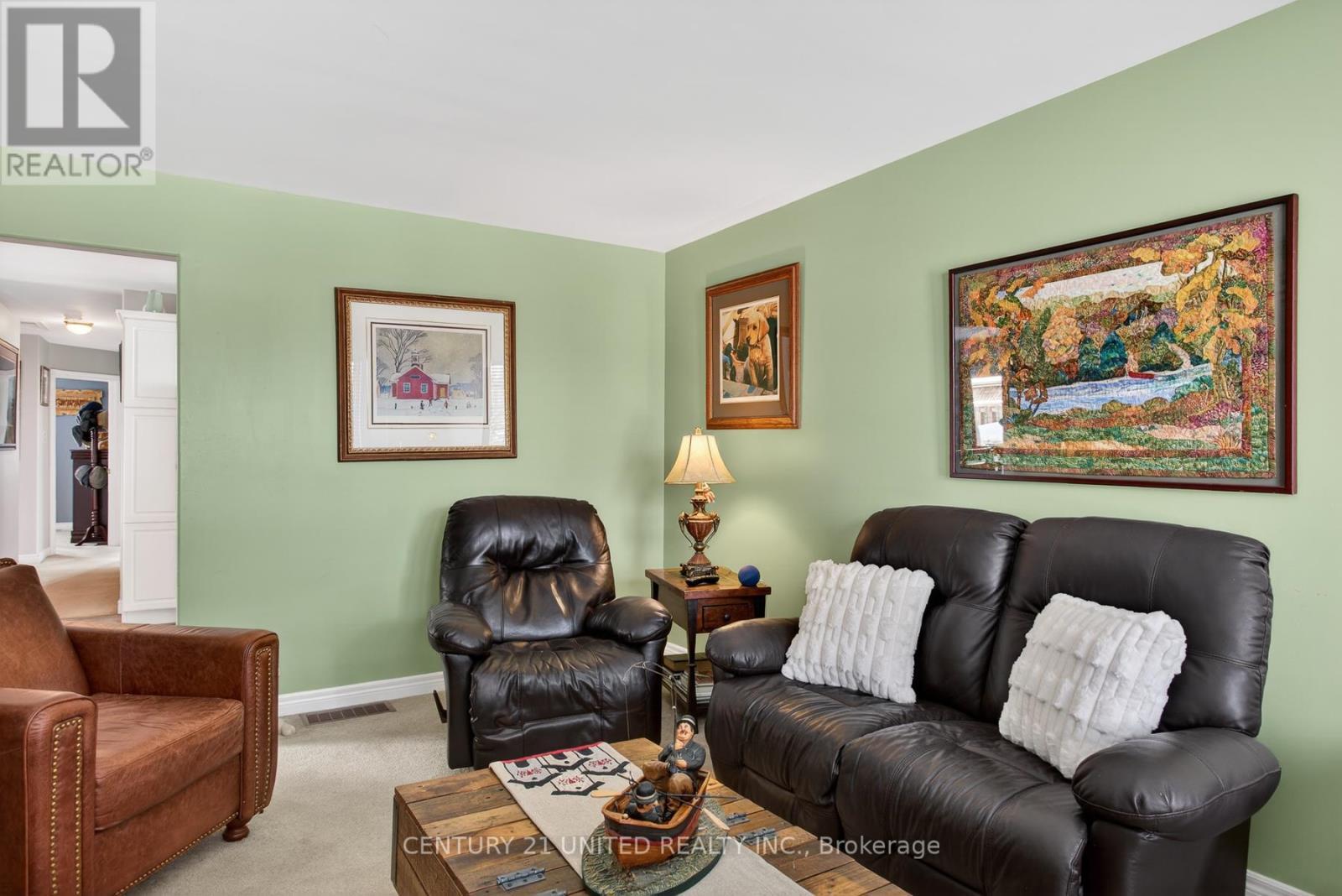 2635 Foxmeadow Road, Peterborough (Ashburnham Ward 4), ON - Indoor Photo Showing Living Room