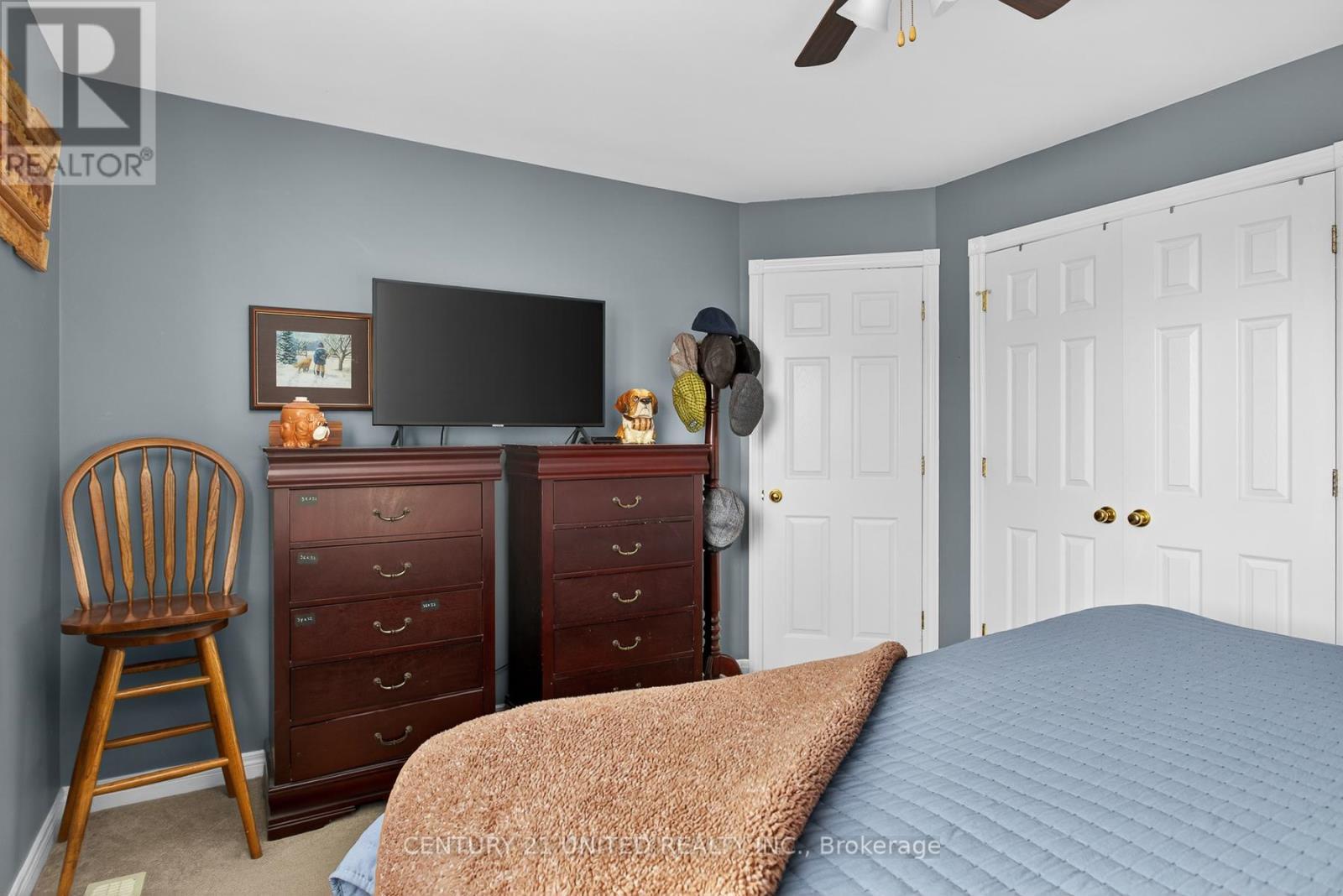 2635 Foxmeadow Road, Peterborough (Ashburnham Ward 4), ON - Indoor Photo Showing Bedroom