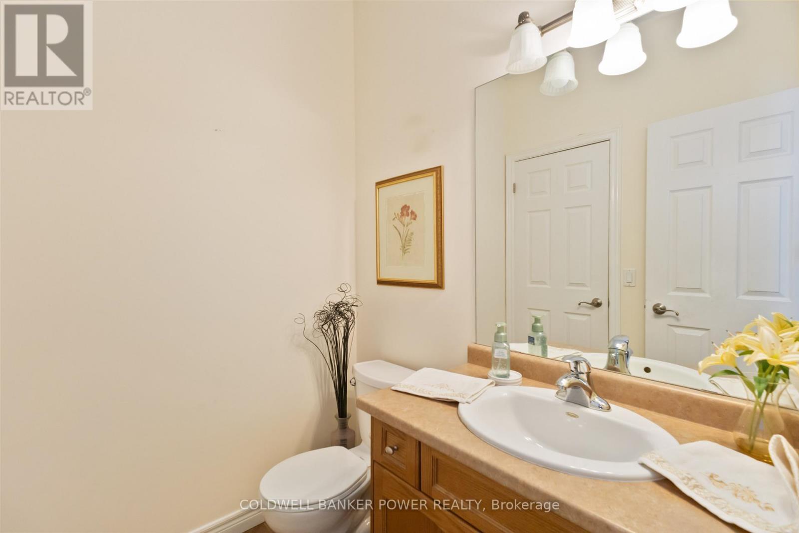 5 - 2295 Kains Road, London South (South A), ON - Indoor Photo Showing Bathroom