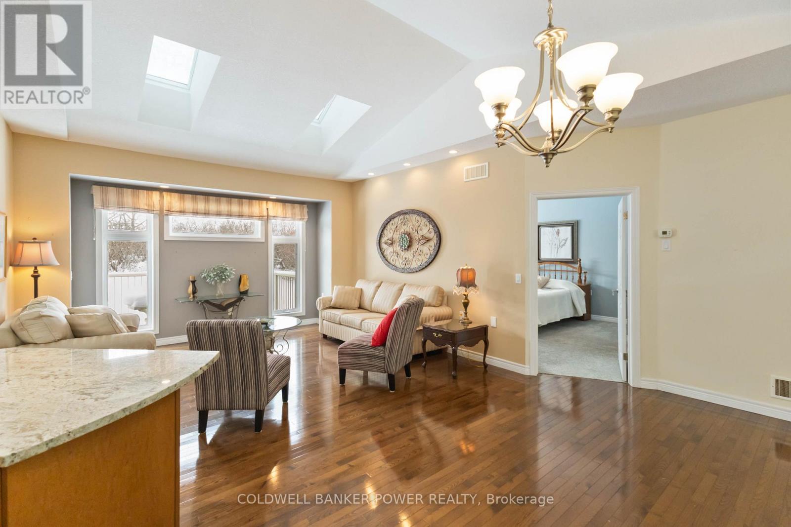 5 - 2295 Kains Road, London South (South A), ON - Indoor