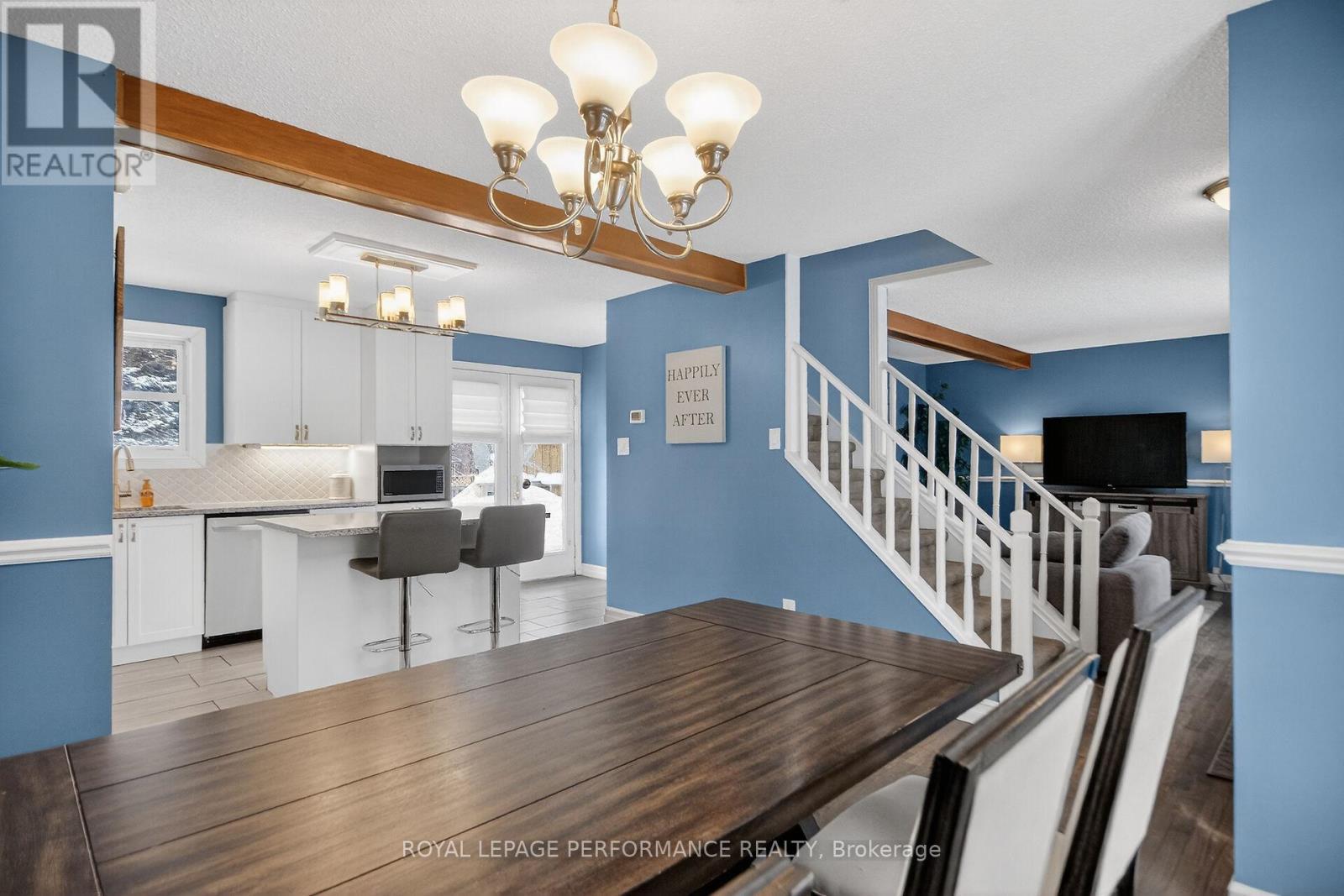 14 Gold Crescent, Russell, ON - Indoor