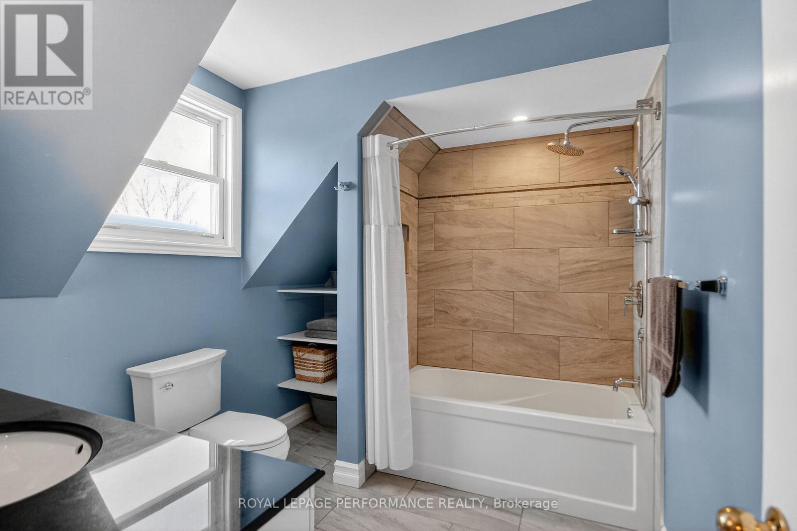 14 Gold Crescent, Russell, ON - Indoor Photo Showing Bathroom
