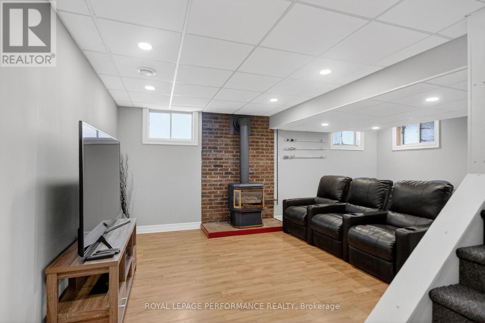 14 Gold Crescent, Russell, ON - Indoor