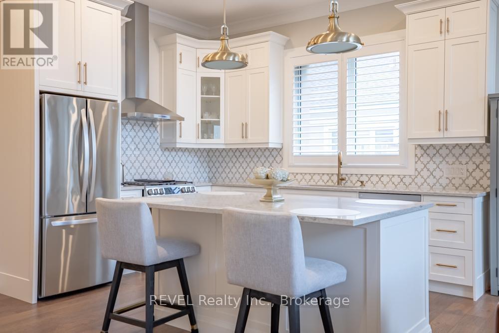 75 Millpond Road, Niagara-On-The-Lake (St. Davids), ON - Indoor Photo Showing Kitchen With Upgraded Kitchen