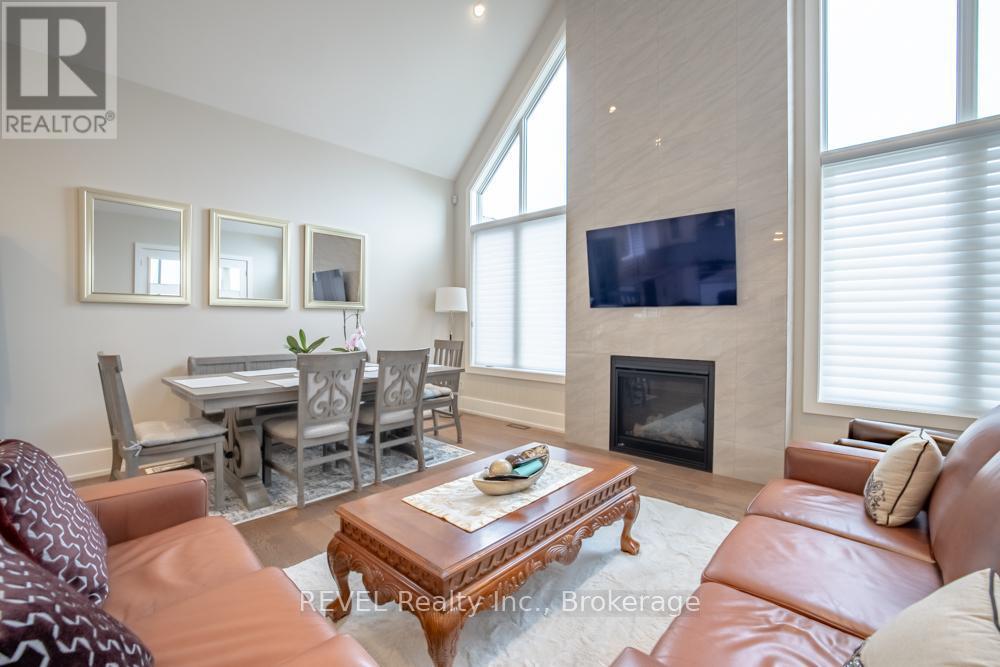 75 Millpond Road, Niagara-On-The-Lake (St. Davids), ON - Indoor Photo Showing Living Room With Fireplace