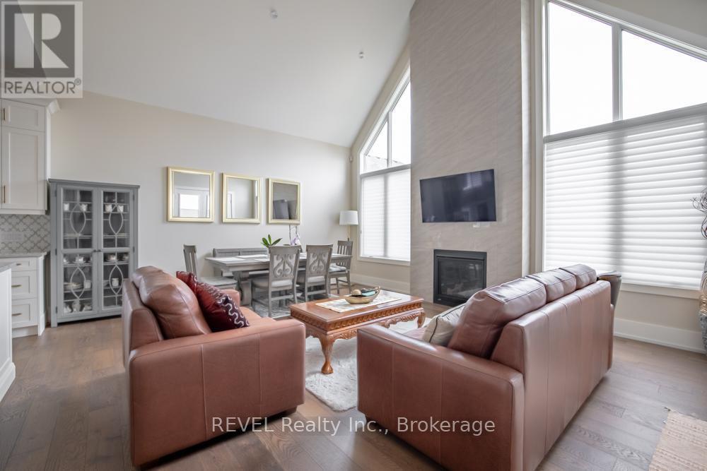 75 Millpond Road, Niagara-On-The-Lake (St. Davids), ON - Indoor Photo Showing Living Room With Fireplace