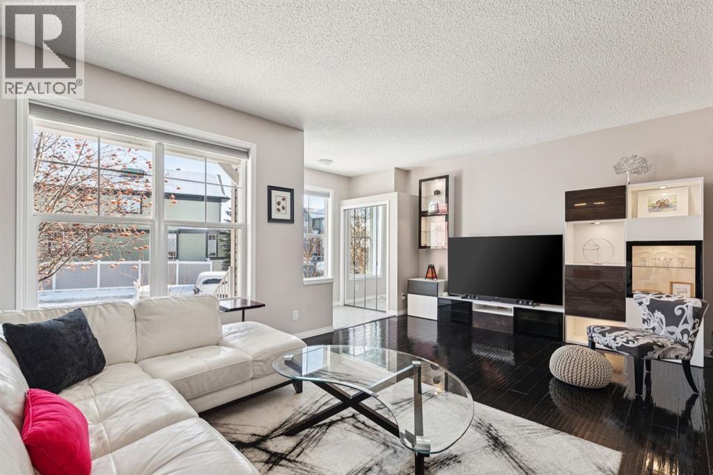 15 New Brighton Common Se, Calgary, AB - Indoor Photo Showing Living Room