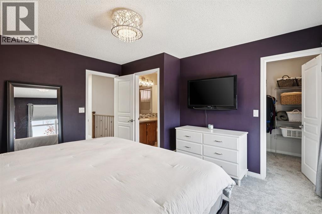 15 New Brighton Common Se, Calgary, AB - Indoor Photo Showing Bedroom