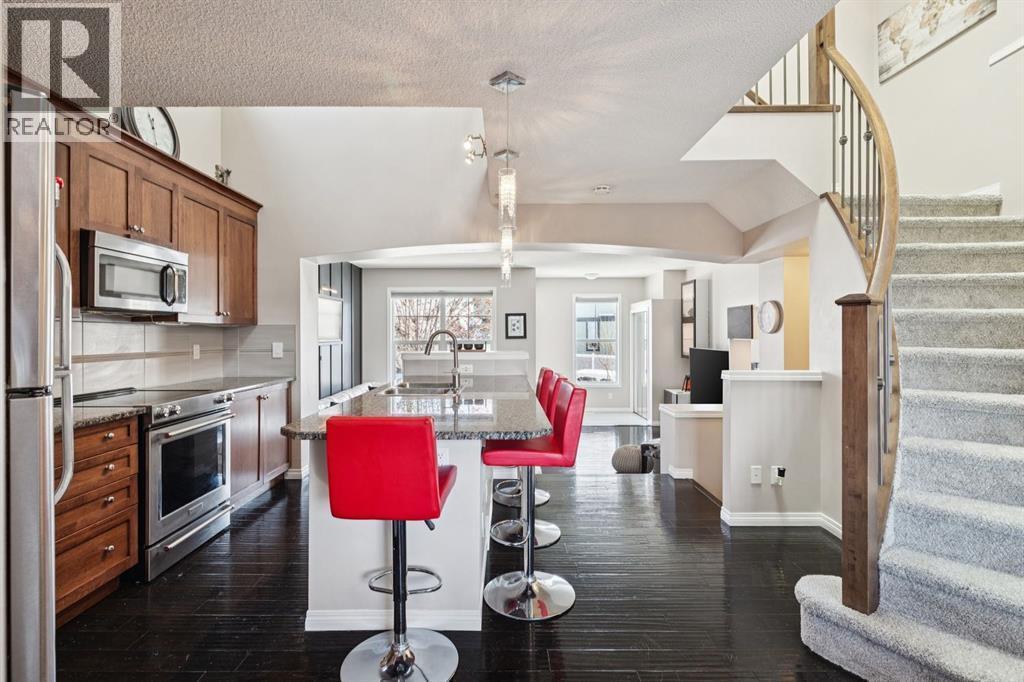 15 New Brighton Common Se, Calgary, AB - Indoor Photo Showing Kitchen