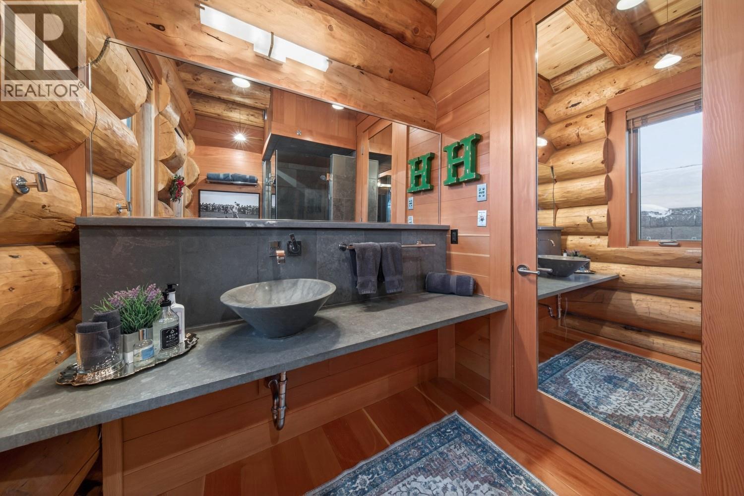 1783 Greywolf Drive, Panorama, BC - Indoor