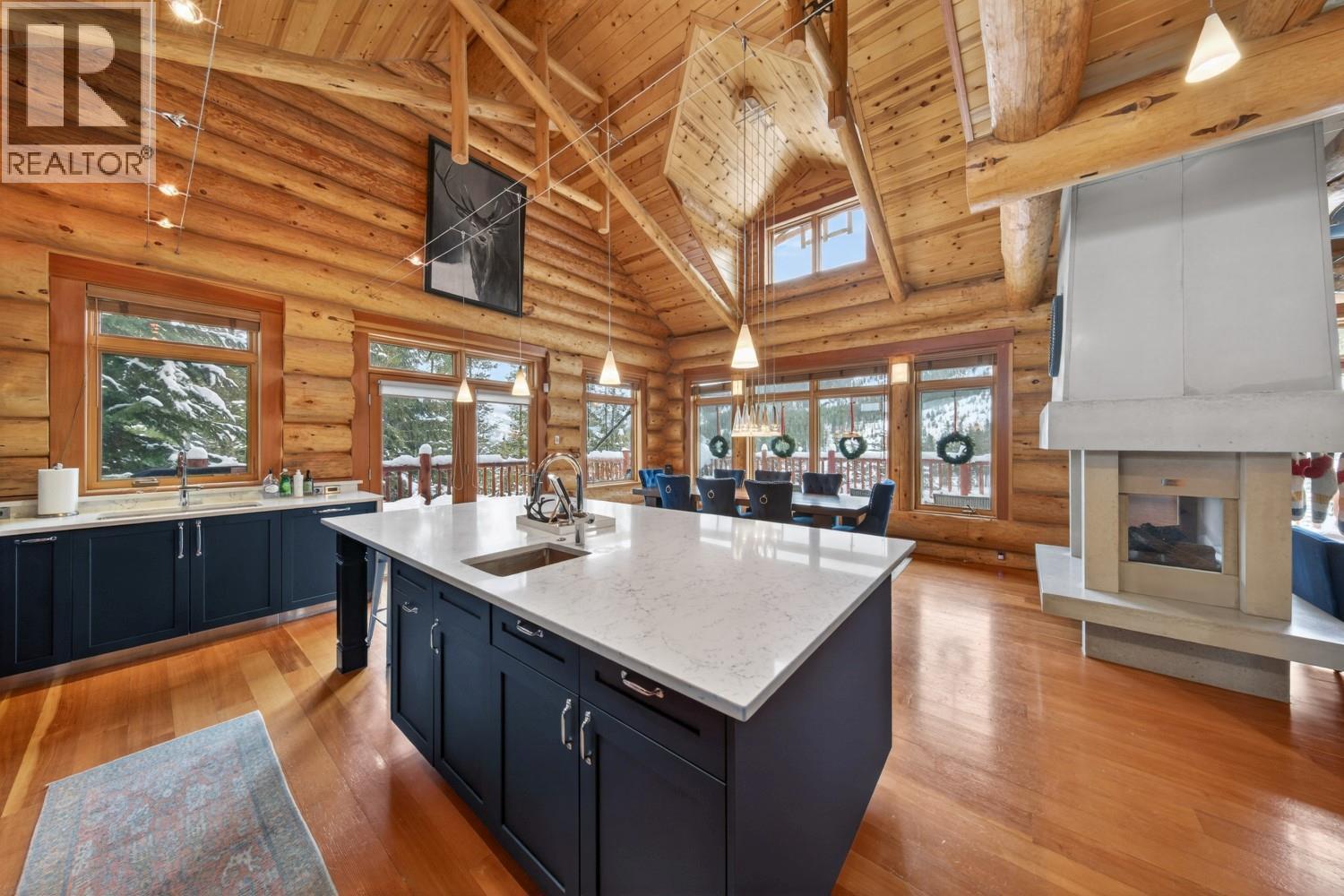 1783 Greywolf Drive, Panorama, BC - Indoor Photo Showing Kitchen