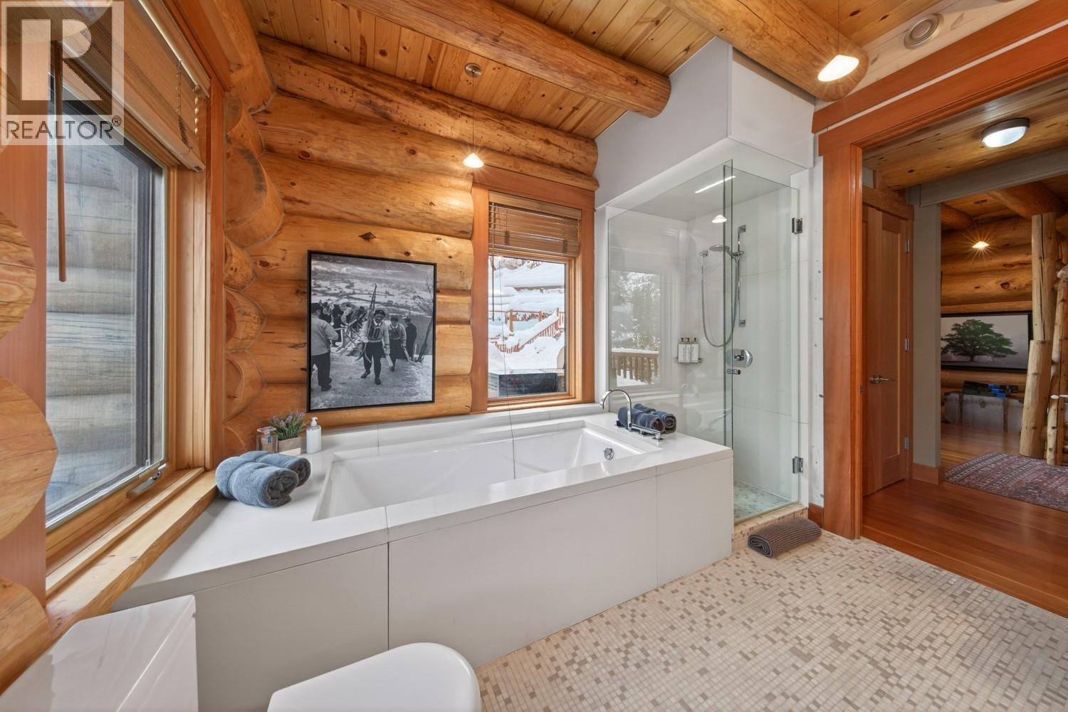 1783 Greywolf Drive, Panorama, BC - Indoor Photo Showing Bathroom