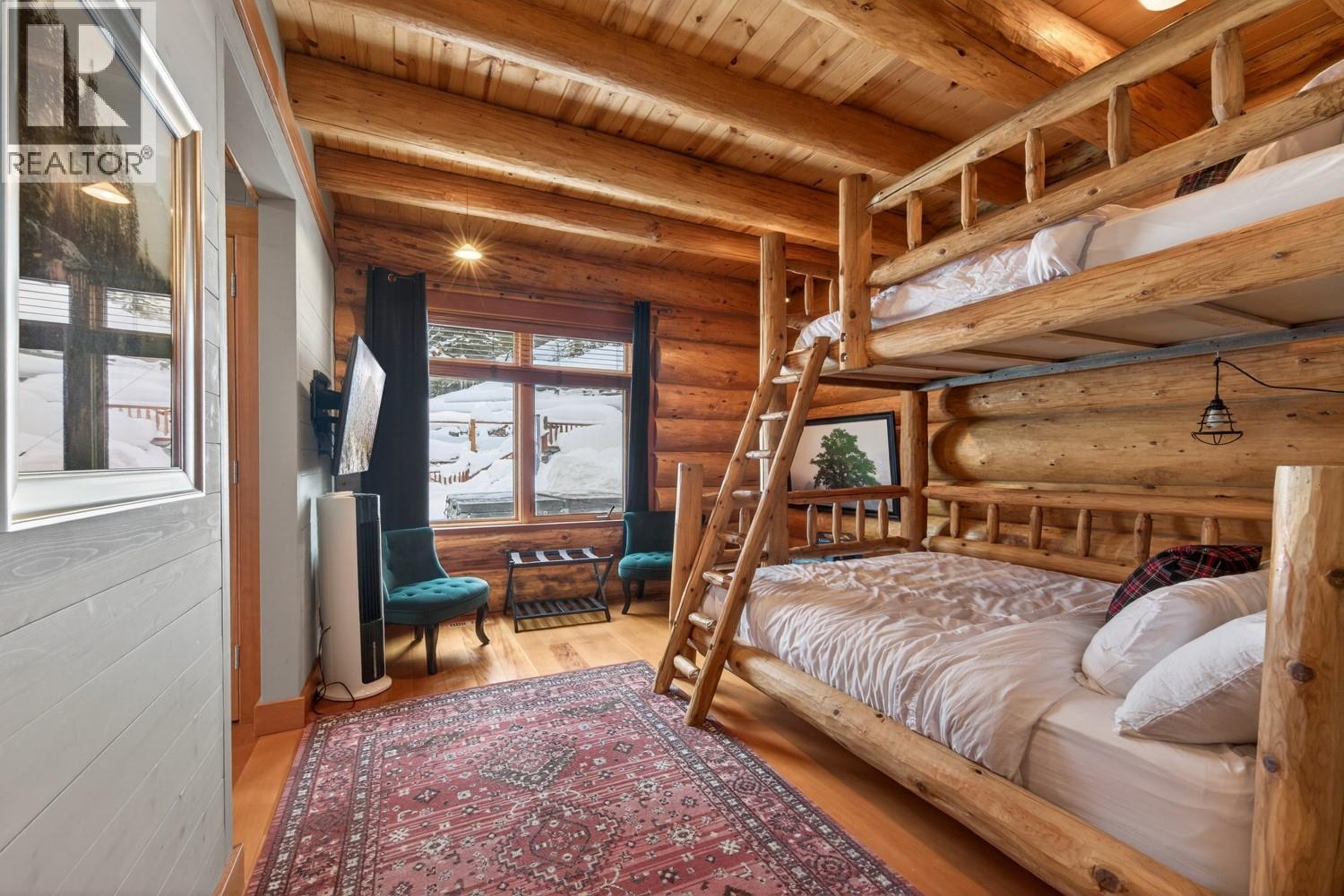 1783 Greywolf Drive, Panorama, BC - Indoor Photo Showing Bedroom