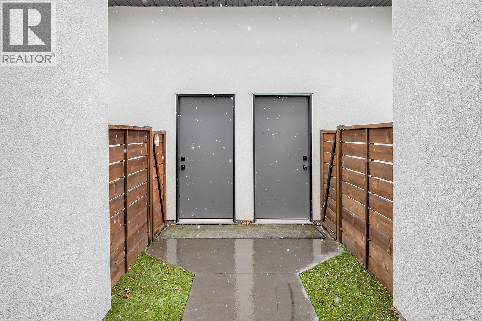 Detached Garage. Photos are from Previous Listing - 1927 Ethel Street, Kelowna, BC - Outdoor With Exterior