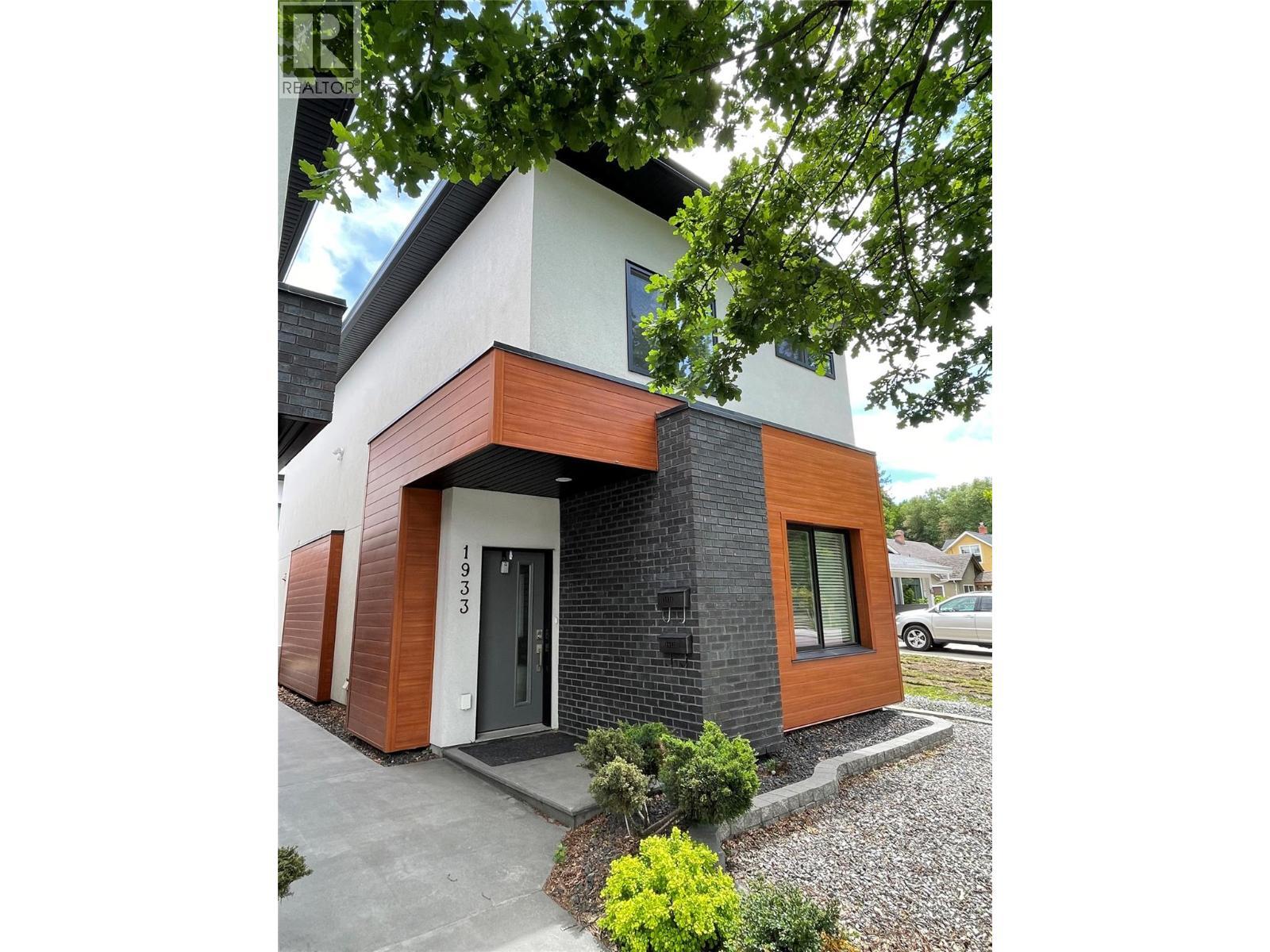 Exterior. Photos are from Previous Listing - 1927 Ethel Street, Kelowna, BC - Outdoor With Exterior