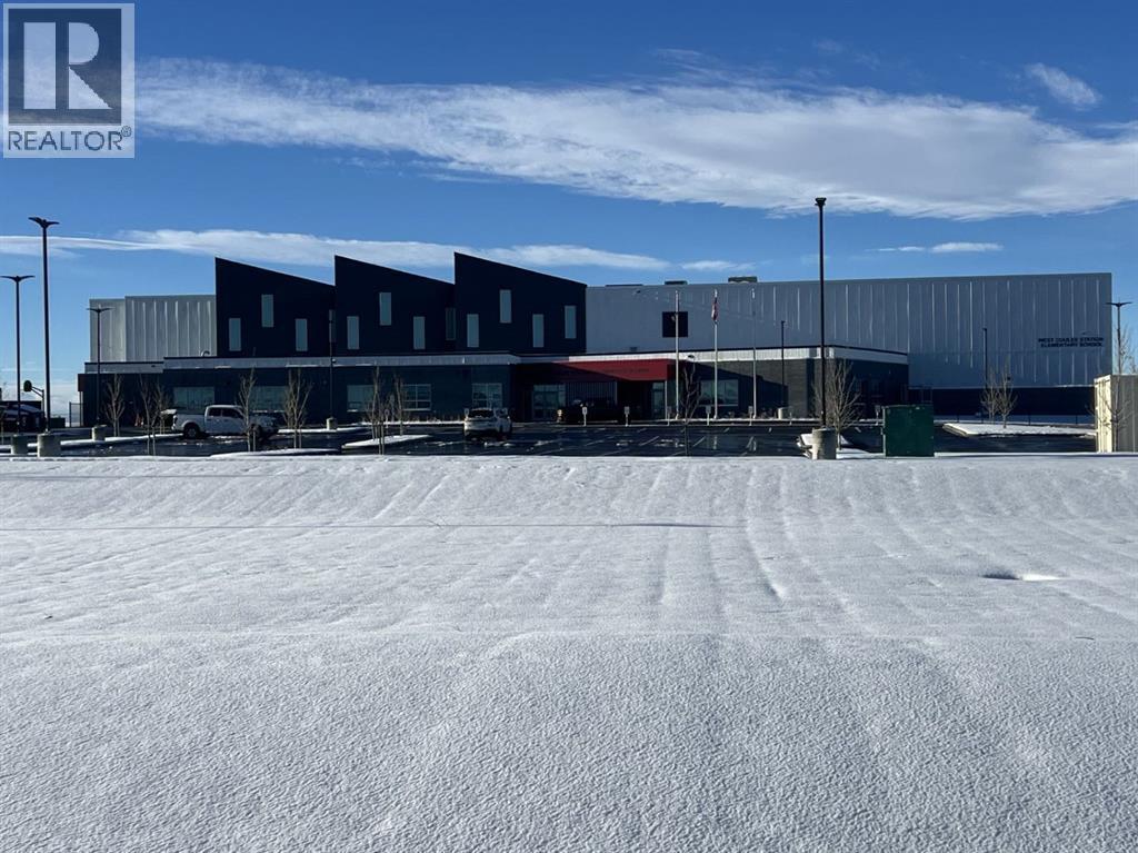 1359 Abitibi Road W, Lethbridge, AB - Outdoor