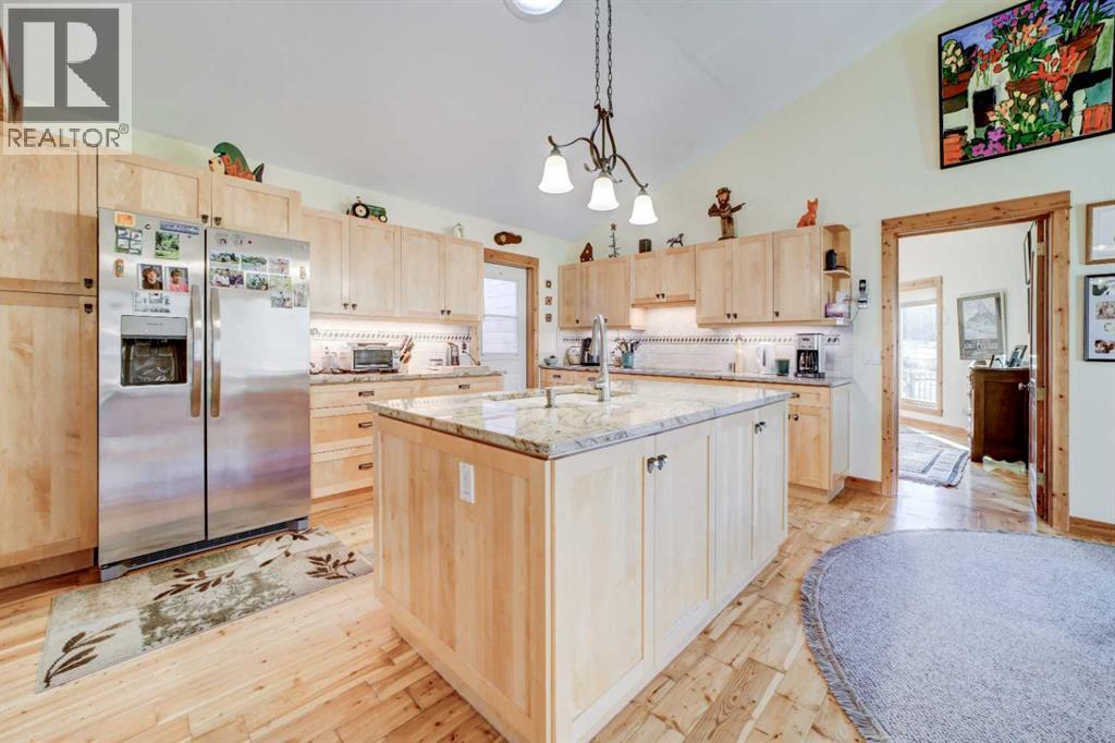 31 Villa Vega Acres, Rural Pincher Creek No. 9, M.D. Of, AB - Indoor Photo Showing Kitchen