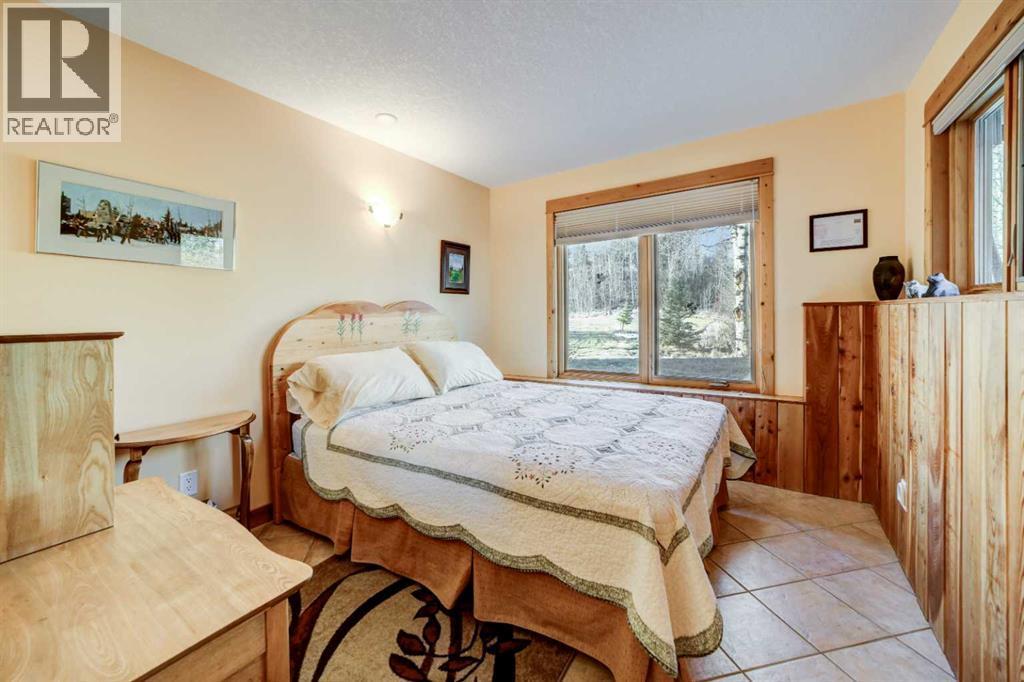 31 Villa Vega Acres, Rural Pincher Creek No. 9, M.D. Of, AB - Indoor Photo Showing Bedroom