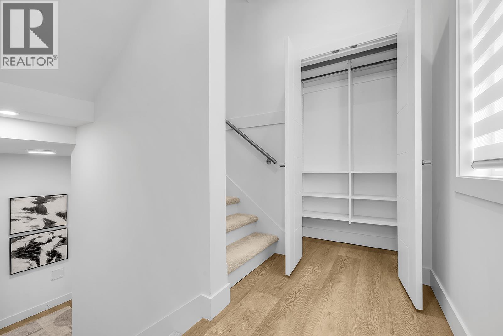 Photos are of a similar home in the community. - 5300 Main Street Unit# 115, Kelowna, BC - Indoor