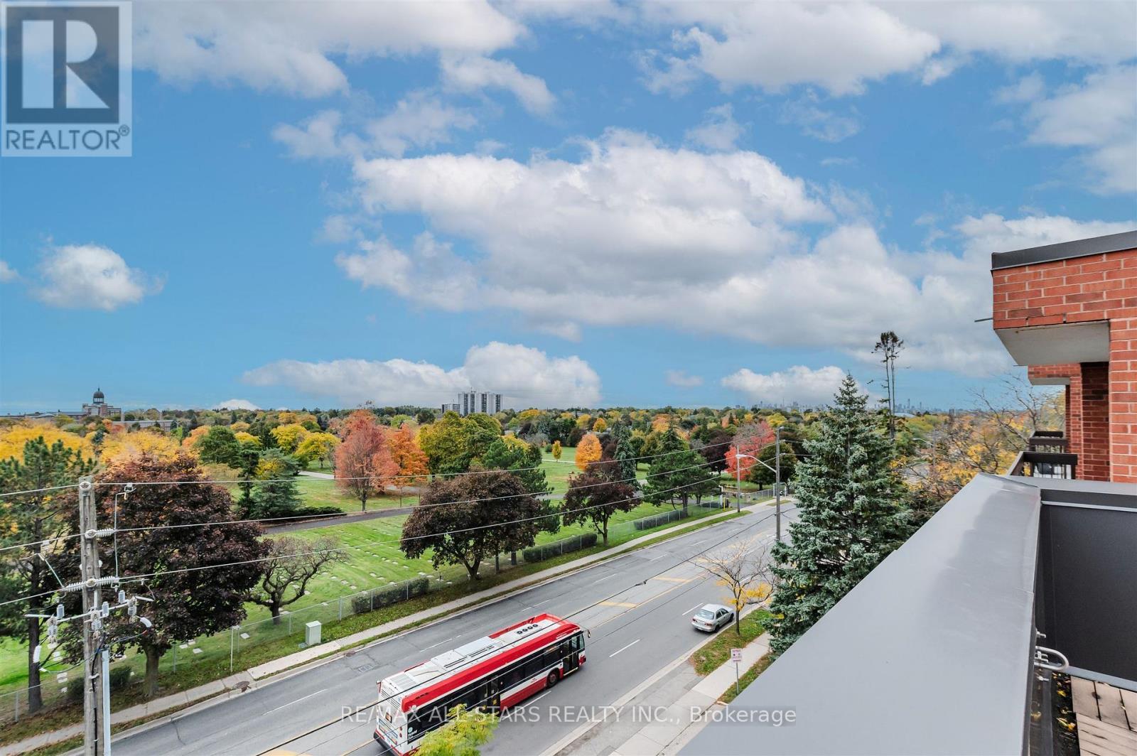 407 - 3734 St Clair Avenue E, Toronto, ON - Outdoor With View