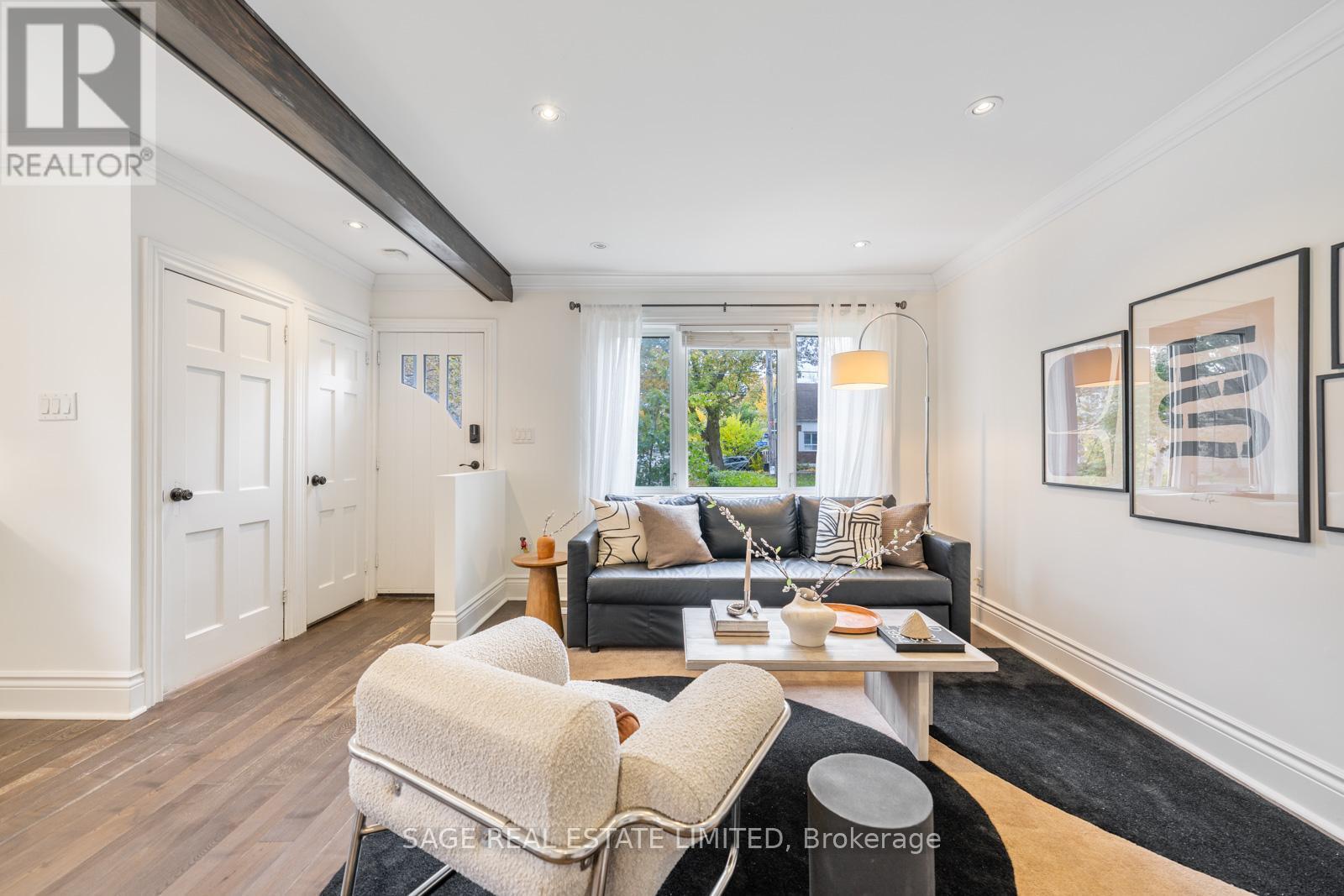 307 Warden Avenue, Toronto, ON - Indoor Photo Showing Living Room