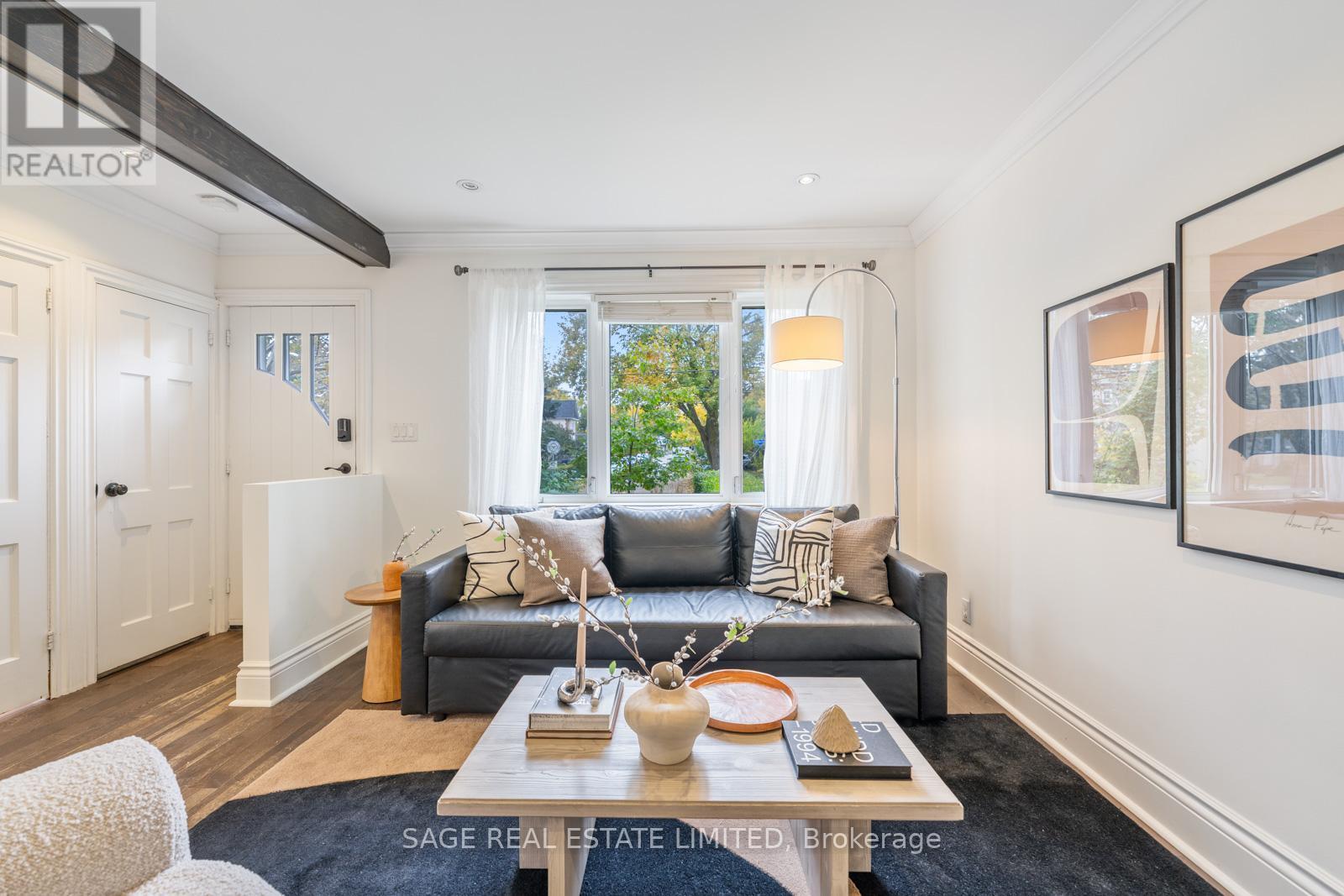 307 Warden Avenue, Toronto, ON - Indoor Photo Showing Living Room