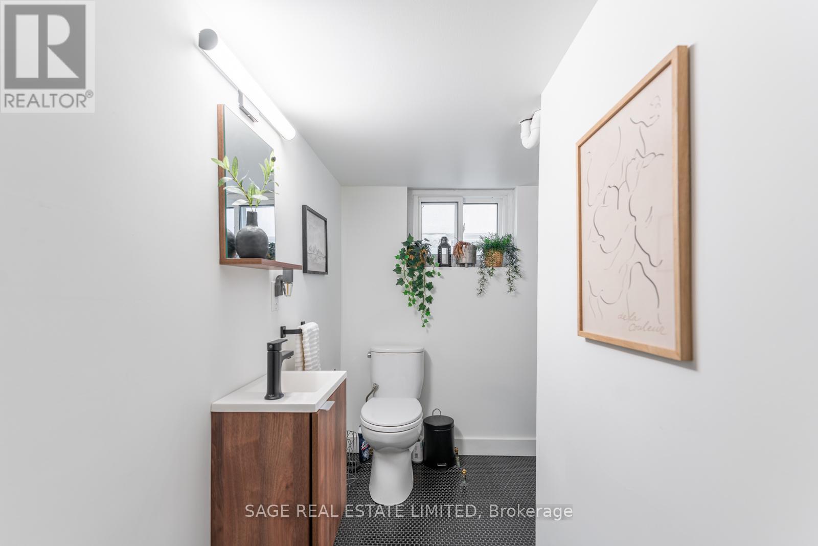 307 Warden Avenue, Toronto, ON - Indoor Photo Showing Bathroom
