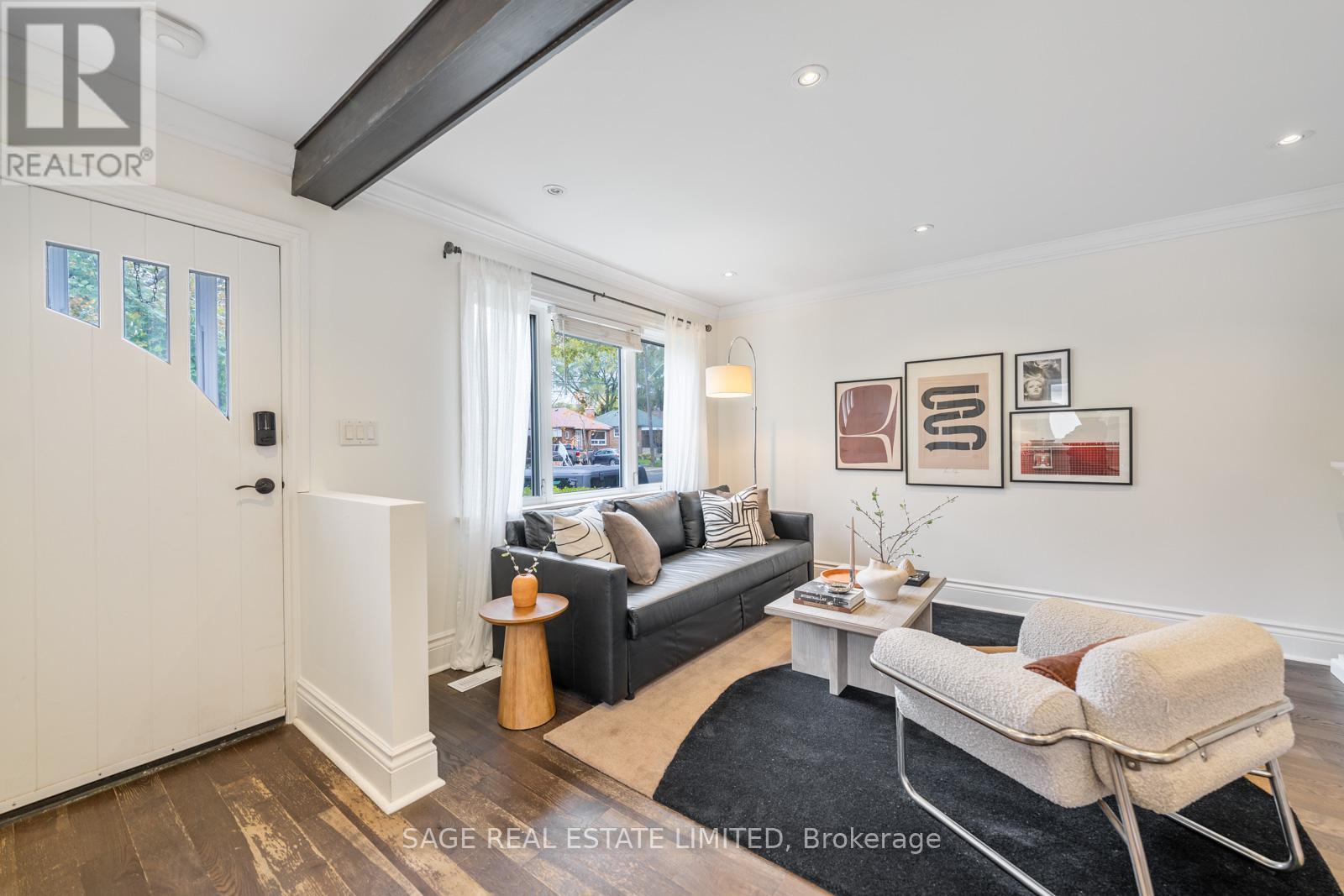 307 Warden Avenue, Toronto, ON - Indoor Photo Showing Living Room