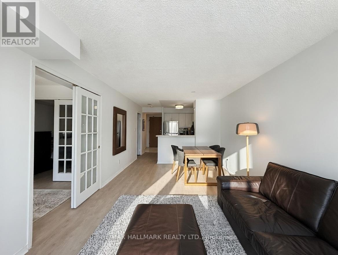 522 - 233 Beecroft Road, Toronto, ON - Indoor Photo Showing Living Room