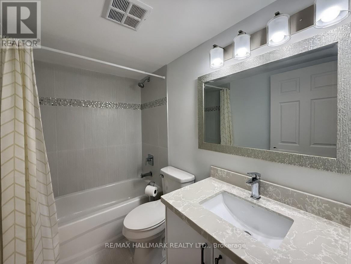 522 - 233 Beecroft Road, Toronto, ON - Indoor Photo Showing Bathroom