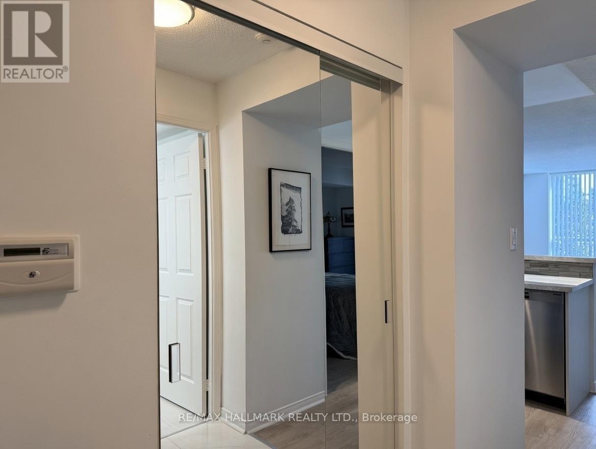 522 - 233 Beecroft Road, Toronto, ON - Indoor Photo Showing Other Room