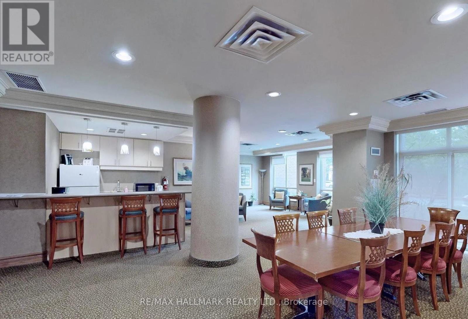 522 - 233 Beecroft Road, Toronto, ON - Indoor Photo Showing Dining Room